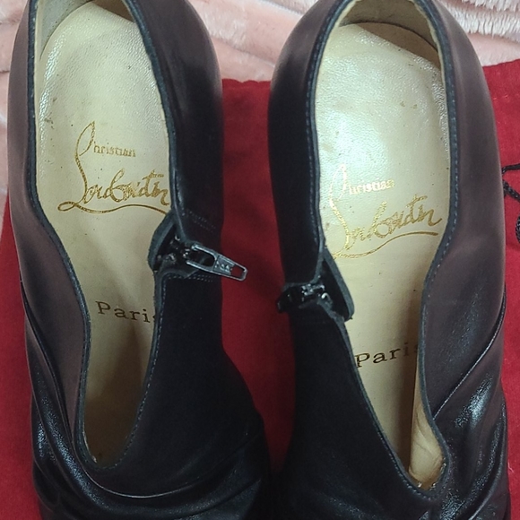 CHRISTIAN LOUBOUTIN VINTAGE BOOTIES - Picture 8 of 9